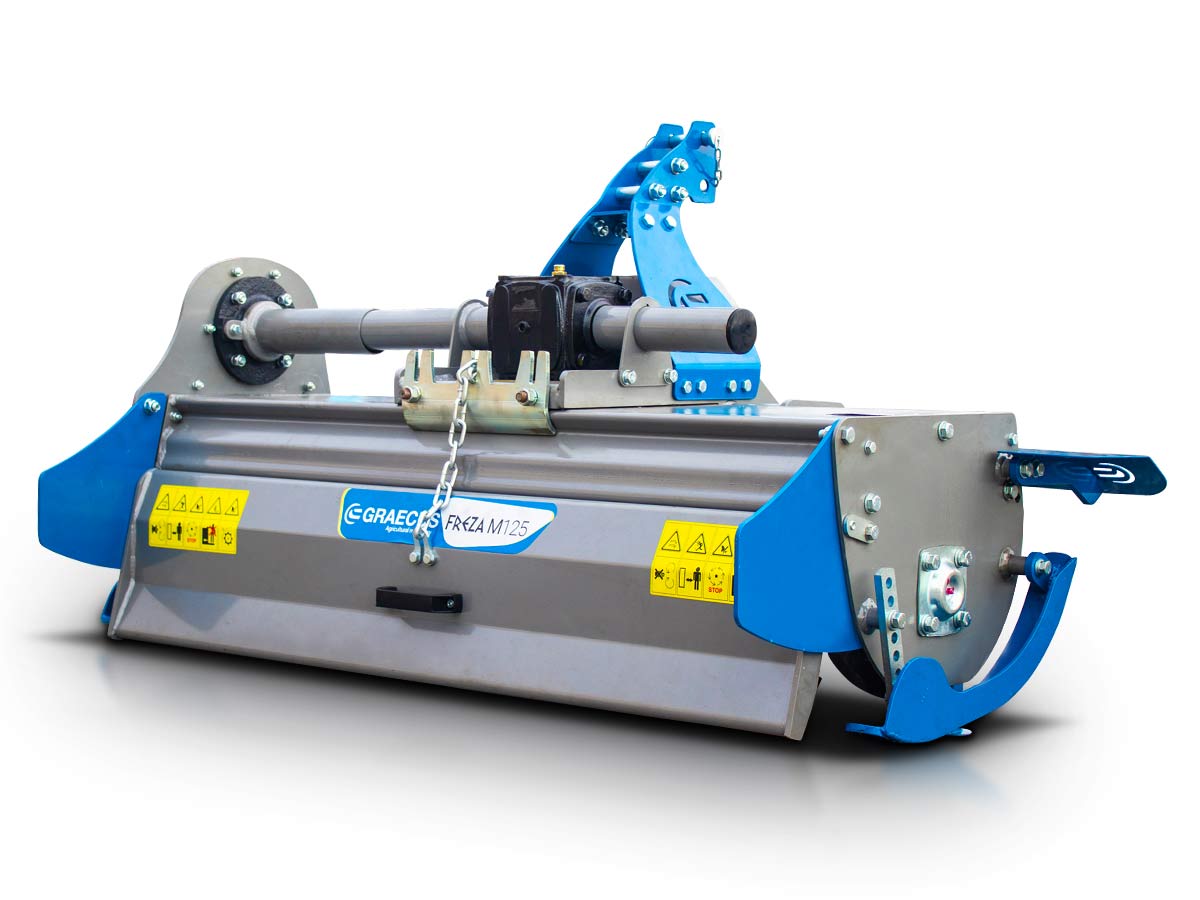 FREZA M145 | Graecus | Φρέζα μεσαίου τύπου συρταρωτή για μικρά τρακτέρ Solis, LS, Kubota κ.ά - με μηχανική μετατόπιση - επιφάνεια εργασίας 145εκ 